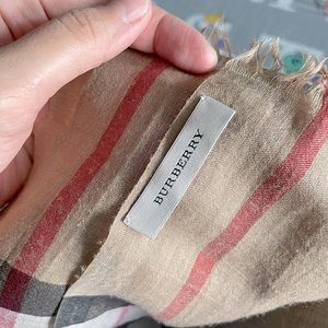 Large Burberry wool and silk scarf